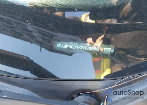 2019 Ford Fusion S z USA, uszkodzony, nr VIN 3FA6P0G71KR160258